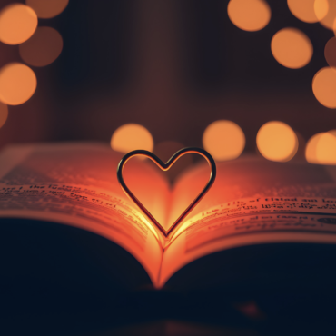 Ольга Велавичюте и 3 книги к 14 февраля — о любви к животным, нейробиологии страсти и вечной классике