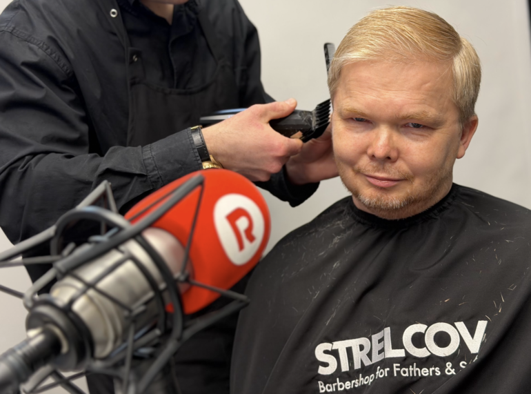 Стрижка в прямом эфире. Как барберы прямо в программе «Соль и перец» делали стрижку Гинтарасу Зукасу