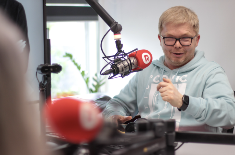 «Добрее и лучше наших радиослушателей нет никого»: Гинтарас Зукас о любимой аудитории и о работе в эфире