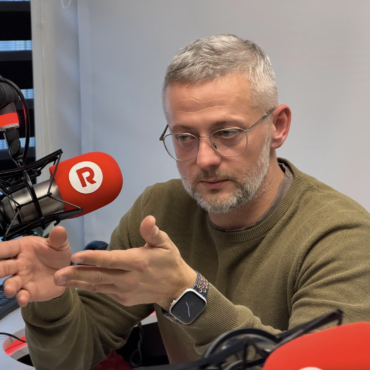 Женя Соленков: «Разговаривать с тысячами людей, которых не видишь, — это морально нелегко»