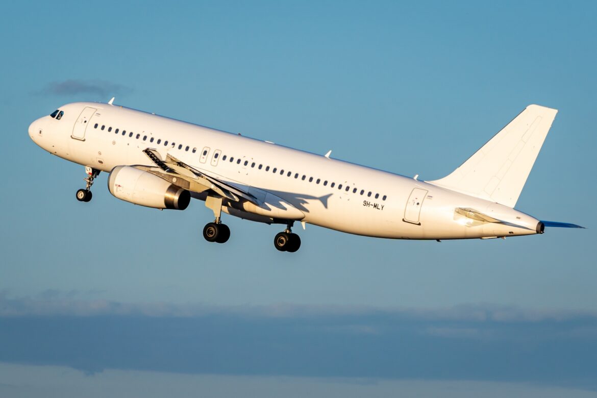 Летний авиасезон: больше рейсов и направлений