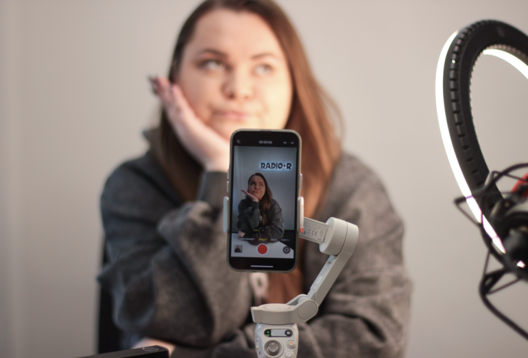 Экспертная экспертиза и танцы в студии: как создаётся «Хороший день с Ангелиной Гудковой»