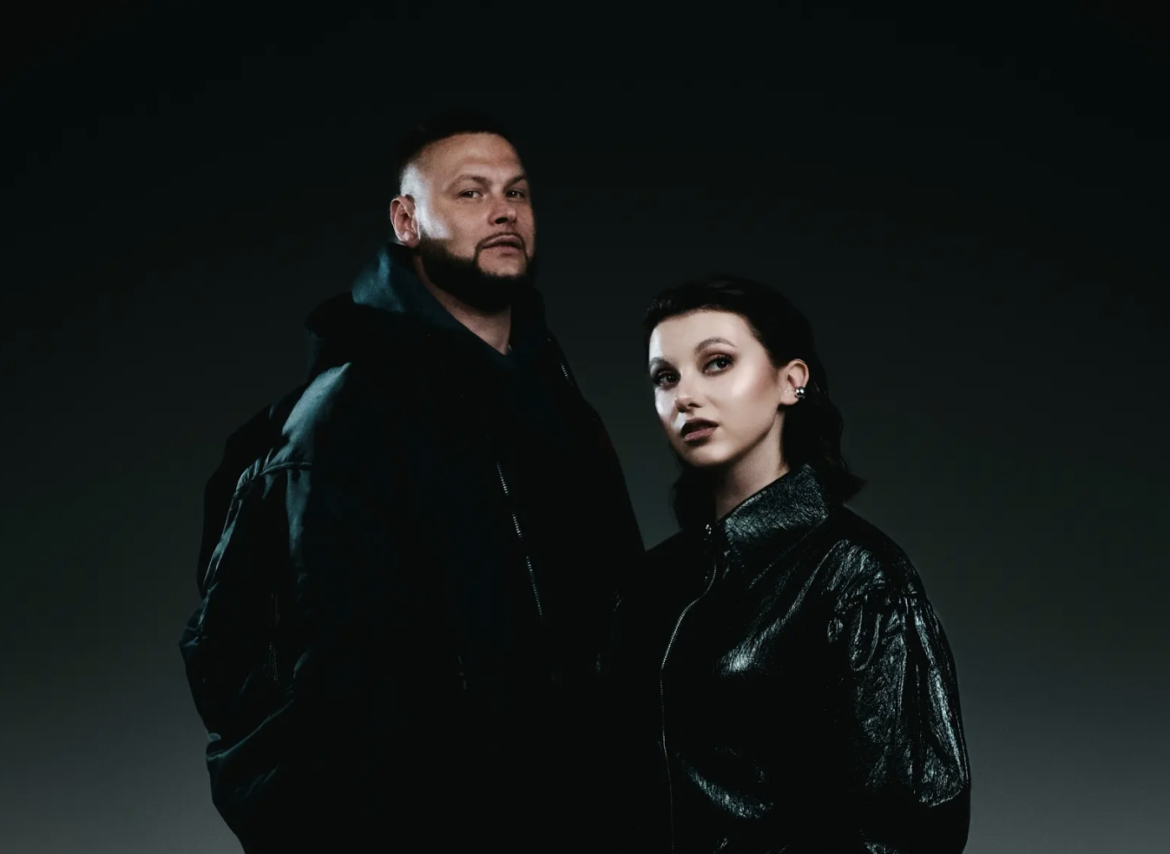 Даша Эпова, Зомб – «По понедельникам»