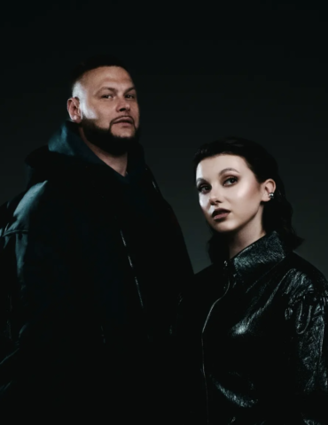 Даша Эпова, Зомб – «По понедельникам»