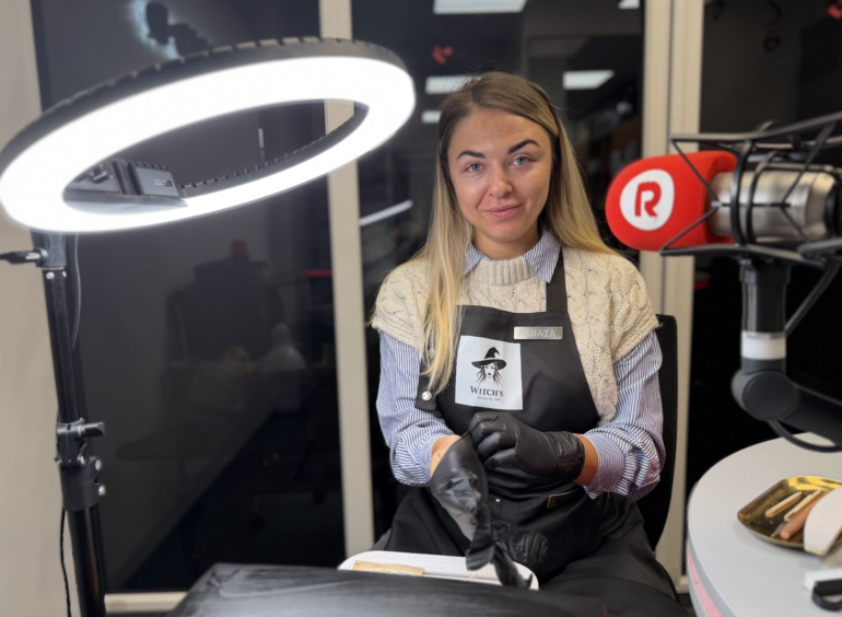 Маникюр в прямом эфире: Рената Родис о «ведьминском» бизнесе, китайском конвейере и доходах мастеров по маникюру