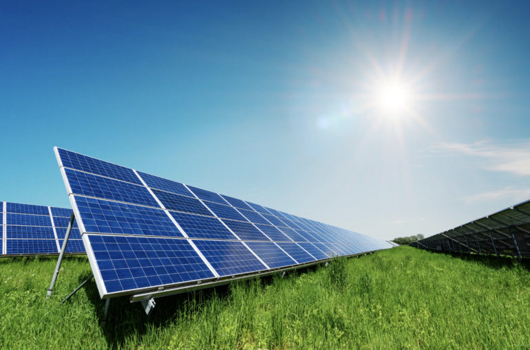 Солнечный парк Elektrum Lietuva в Шальчининкском районе, управление гимназией в Алитусе, приглашение скачать приложение KOVAS