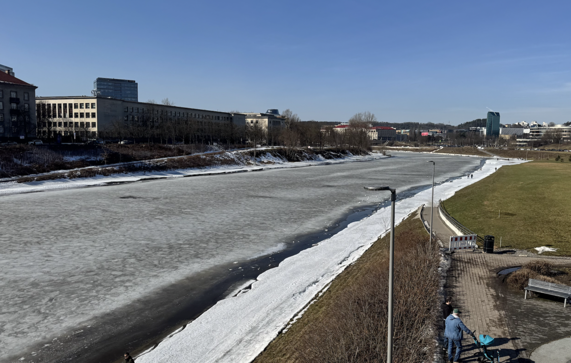 В Вильнюсе на реке Нерис начался ледоход