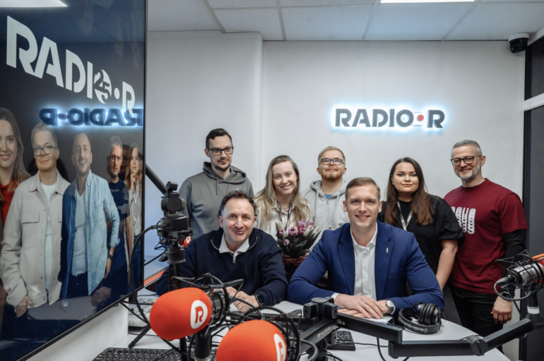 25 лет RADIO•R: гости, музыка и настроение в прямом эфире