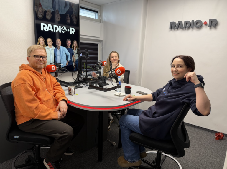 Актриса Вильнюсского старого театра и мастер дубляжа Евгения Карпикова: о театре, «голосе из телевизора» и семейном бренде