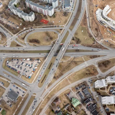 В Вильнюсе перестроят крупный транспортный узел на ул. Ukmergės и Ozo