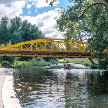 Шилуте против перекраски Жёлтого моста