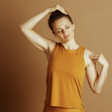 Как быстро снять напряжение в шее и плечах?