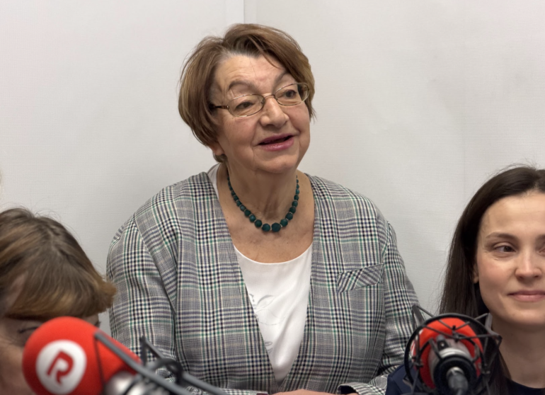 «Девчонки 60+»: как Академия сеньоров в Вильнюсе «качает» мозг и лепит тонны пельменей