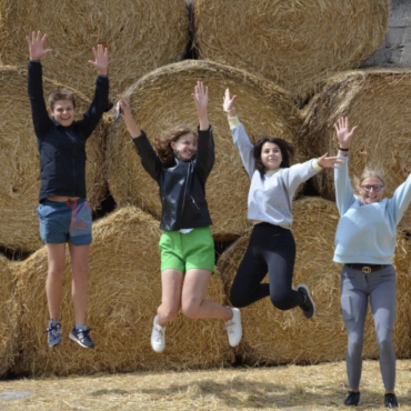 Молодёжь приглашают на летнюю работу в Паневежском районе