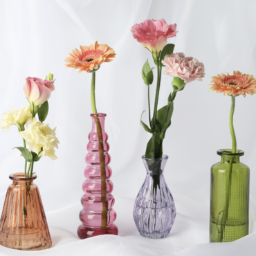 Как быстро очистить бутылку или вазу с узким горлом?