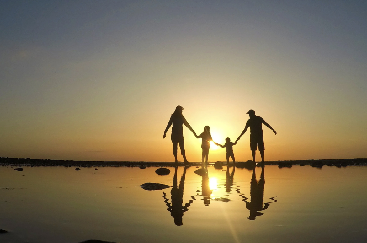 У родителей не будет дополнительных выходных, утверждён план участка Rail Baltica «Каунас–Вильнюс», снижение покупательского бума и другие новости