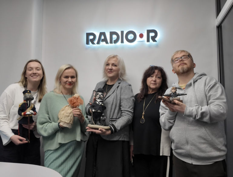 «Люди плачут, когда разговаривают с мастером». Виктория Воронина, Яна Нийе, Татьяна Гришаева о магии кукол, поэзии конкурса и автопортретах
