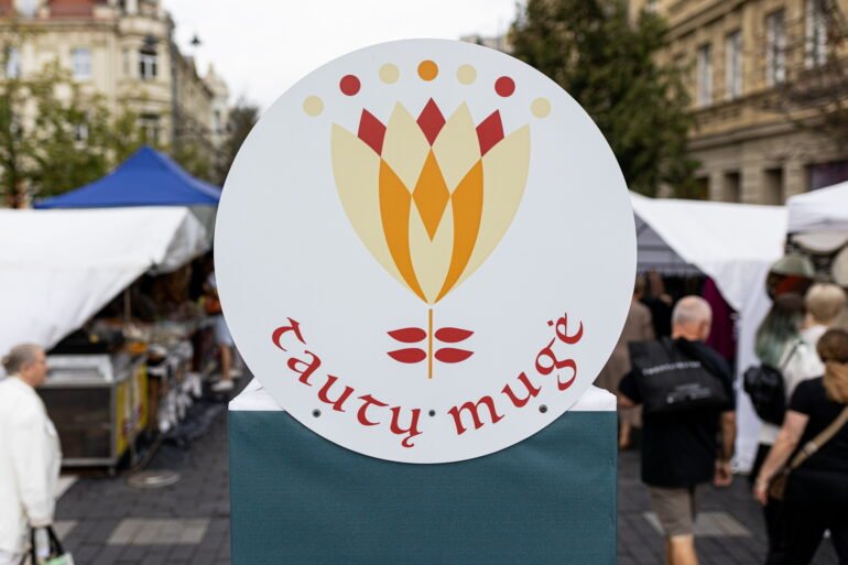 Афиша. Ярмарка народов Tautų mugė 2026 и Книжная ярмарка, шествие GYPSY FEST, встреча осеннего равноденствия, праздники ремесел, осени и урожая, фестивали, спектакли и концерты