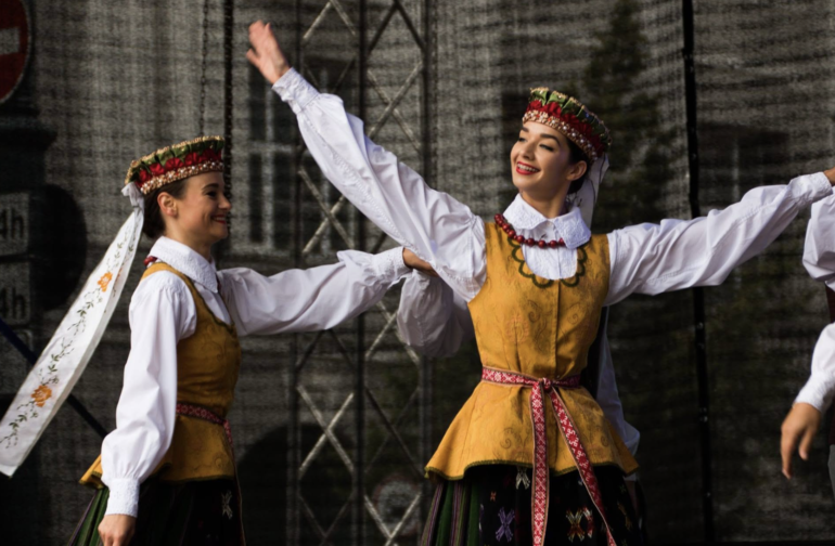 Savaitės renginiai: Tautų ir Knygų mugės, festivalis „GYPSY FEST“, Baltų vienybės diena Kernavėje ir Rudens šventės